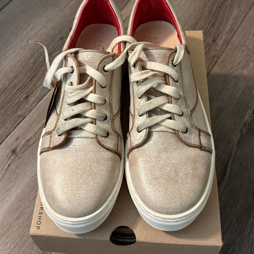 Azeli Bed Stu stylish sneakers with a distressed look.